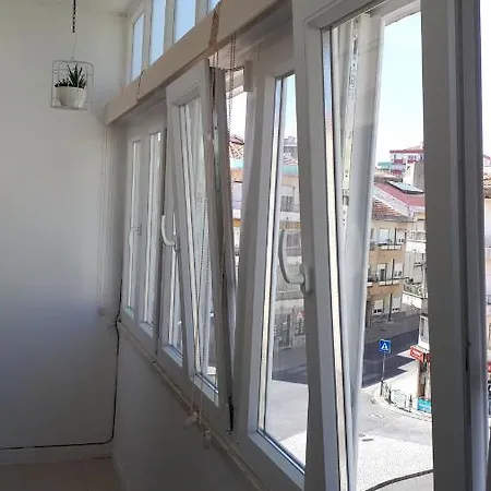 Isabel Dream Ii, 300m From The Train Appartamento Algueirão