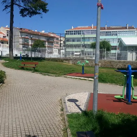 Appartamento Isabel Dream Ii, 300m From The Train Algueirão