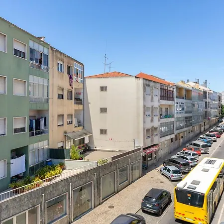 Isabel Dream Ii, 300m From The Train Algueirão