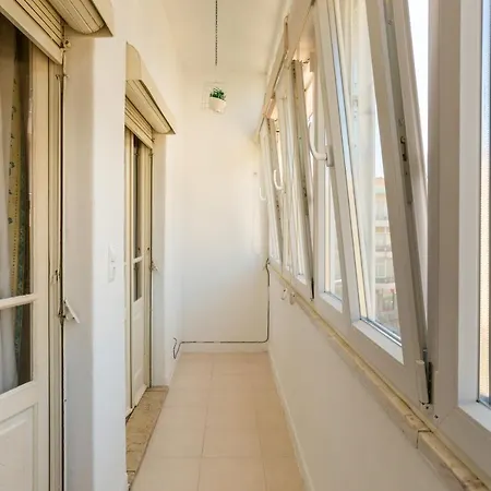 Appartamento Isabel Dream Ii, 300m From The Train Algueirão