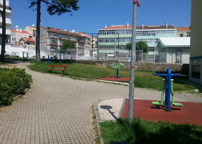 Apartment Isabel Dream Ii, 300m From The Train Algueirão