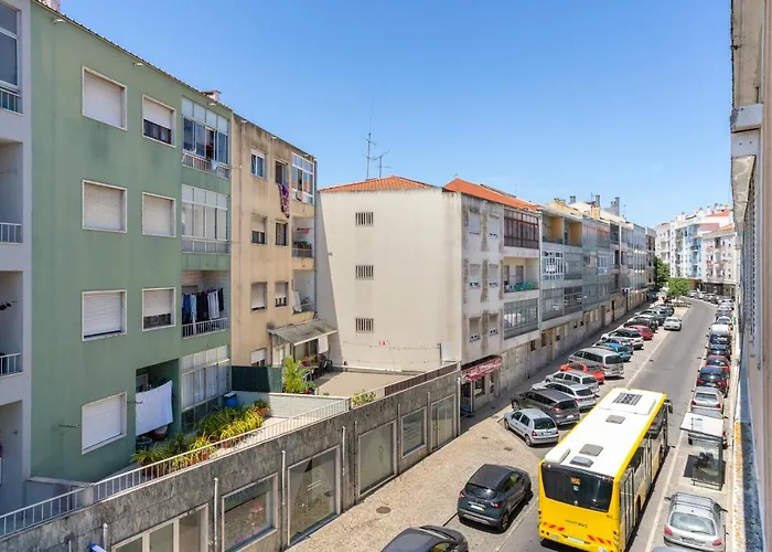 Isabel Dream Ii, 300m From The Train Algueirão