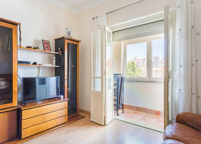 Isabel Dream Ii, 300m From The Train Apartment Algueirão